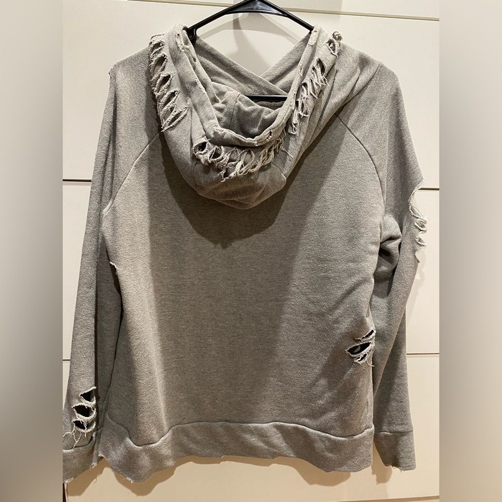 XS distressed hoodie Chelsea DeBoer by lily and Lottie heather gray